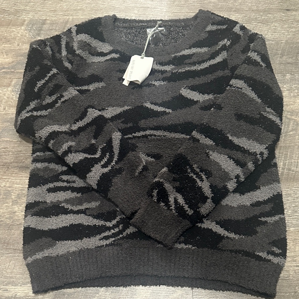 Barefoot Dreams women’s Black and Gray Crewneck Sweater